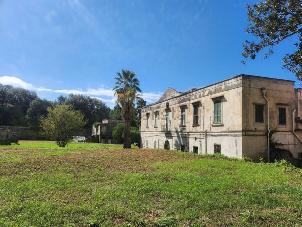 casa indipendente in vendita a Portici