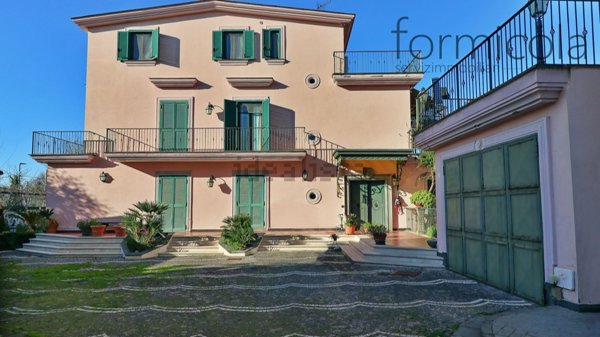 casa indipendente in vendita a Portici