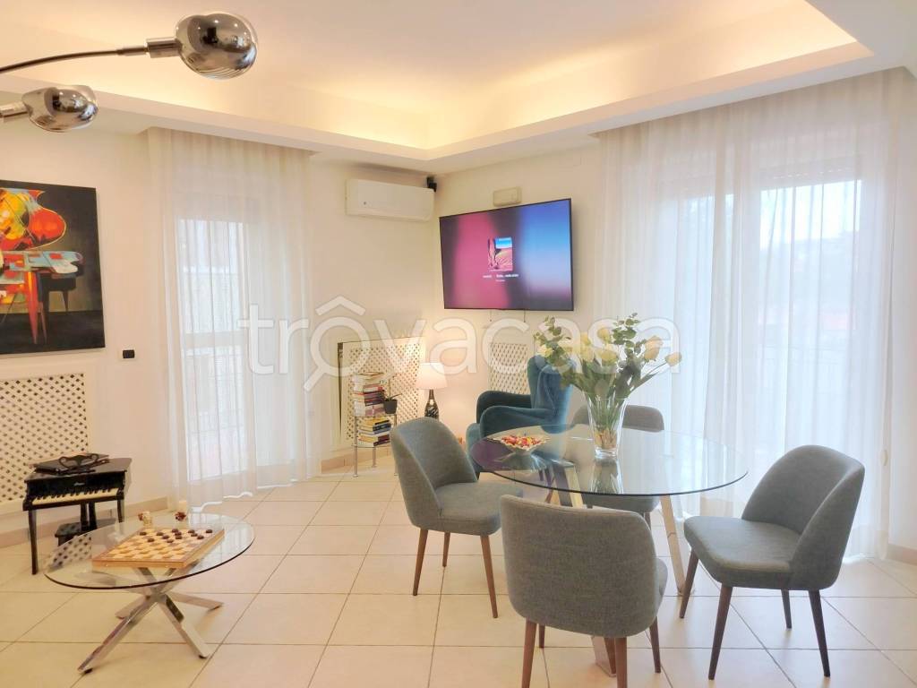 appartamento in vendita a Portici in zona Bellavista