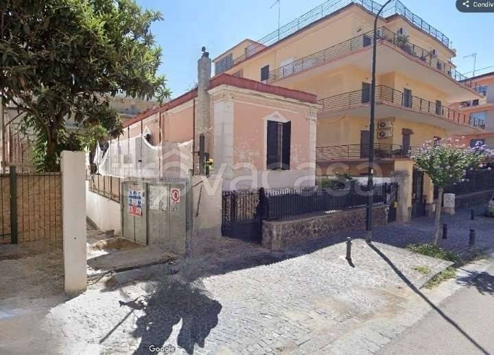casa indipendente in vendita a Portici