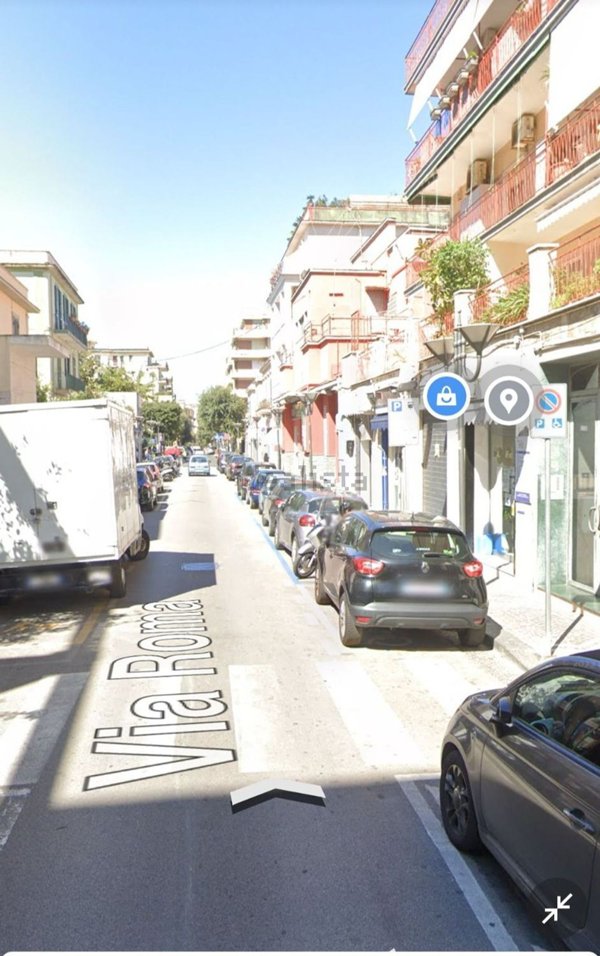 locale commerciale in vendita a Portici