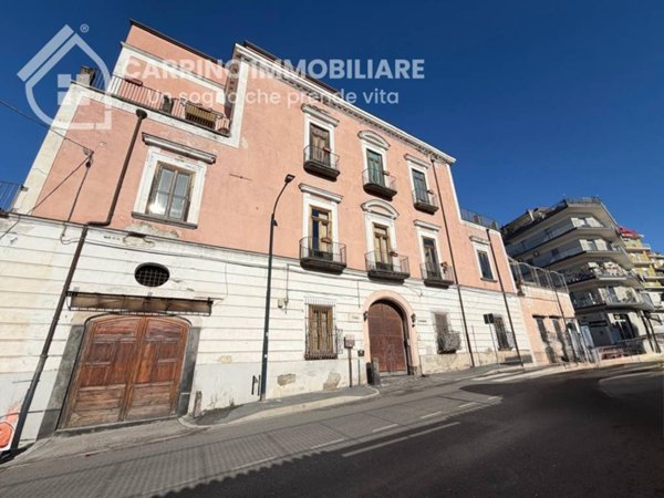 negozio in vendita a Portici