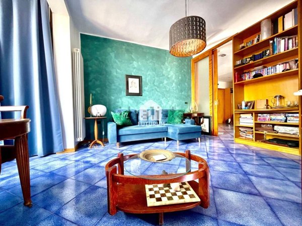 appartamento in vendita a Portici in zona Bellavista