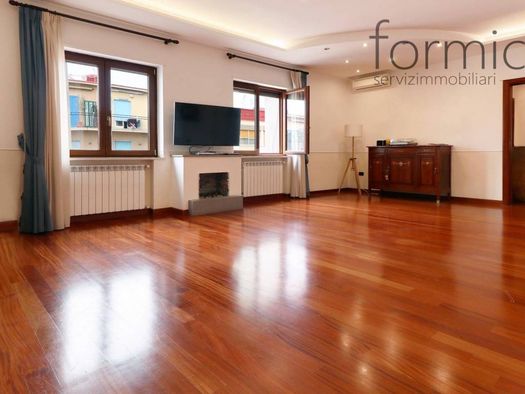 appartamento in vendita a Portici in zona Libertà