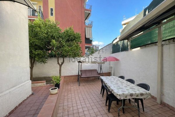 appartamento in vendita a Portici in zona Bellavista