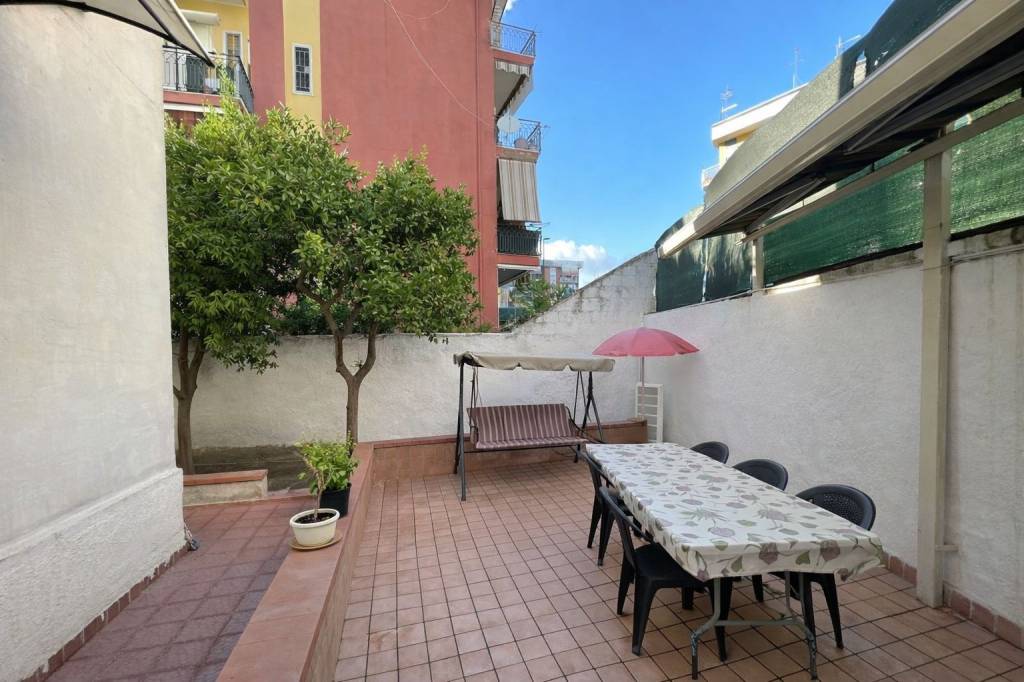 appartamento in vendita a Portici in zona Bellavista