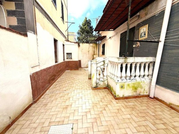 appartamento in vendita a Portici in zona Bellavista