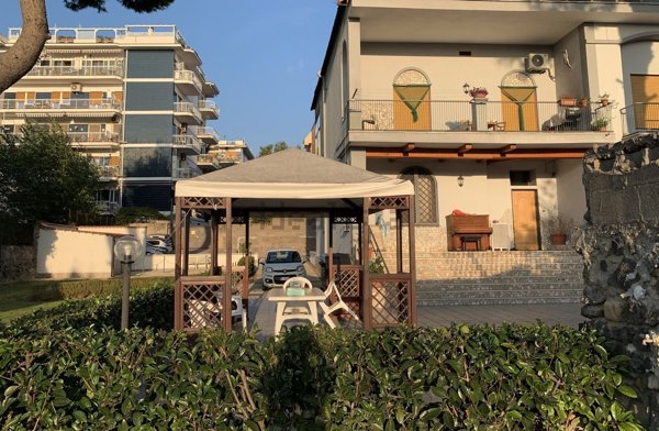 appartamento in vendita a Portici in zona Bellavista