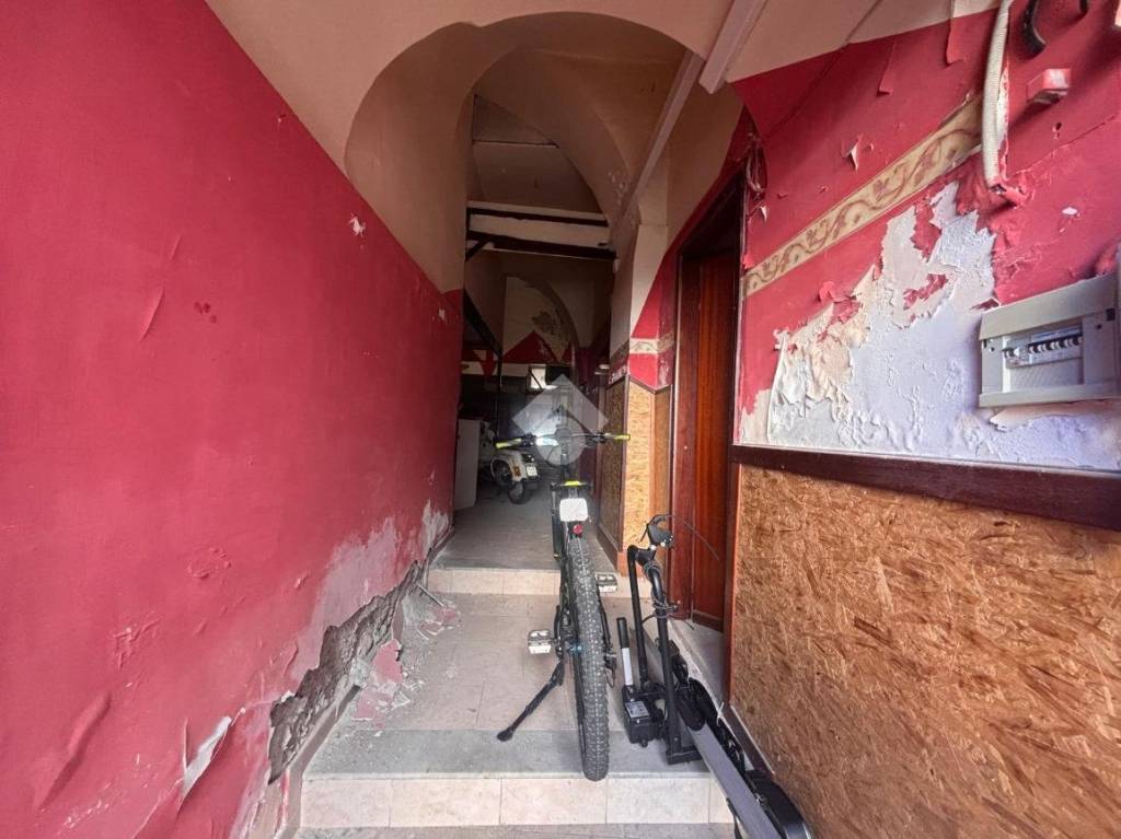 negozio in vendita a Portici