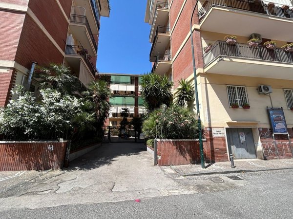 appartamento in vendita a Portici in zona Libertà
