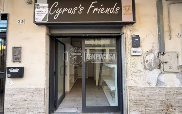 negozio in vendita a Portici in zona Libertà