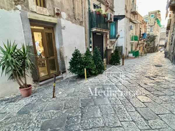 negozio in vendita a Portici