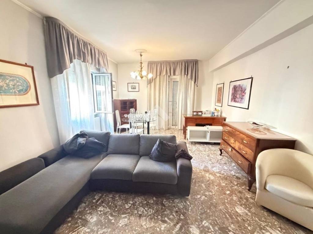 appartamento in vendita a Portici in zona Bellavista