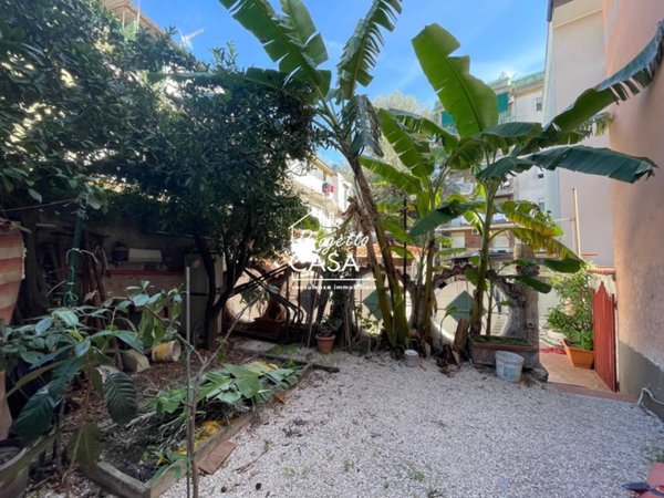 casa indipendente in vendita a Portici