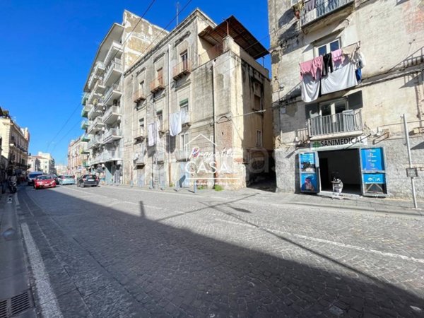 negozio in vendita a Portici