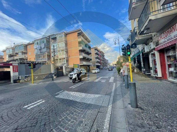 negozio in vendita a Portici