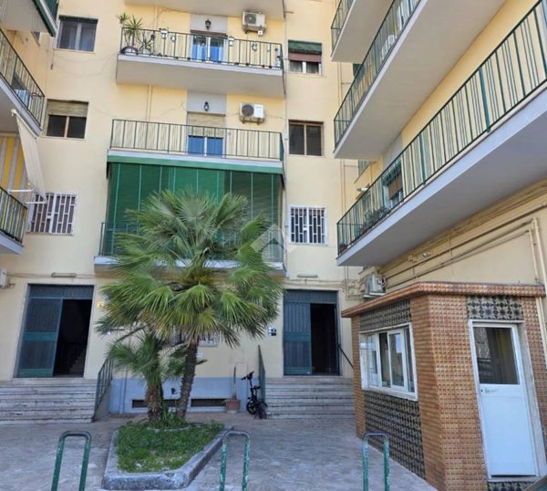 appartamento in vendita a Portici in zona Bellavista