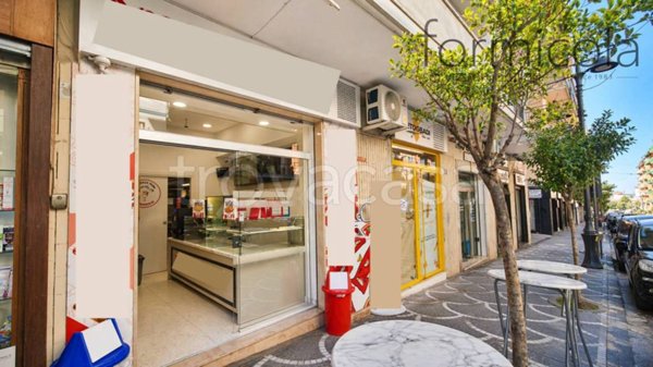 negozio in vendita a Portici