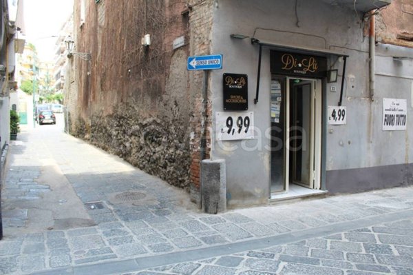 negozio in vendita a Portici