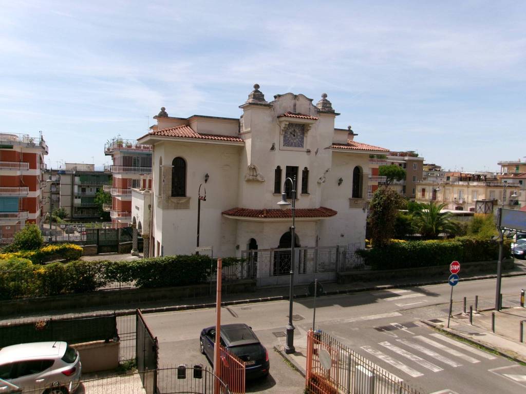 appartamento in vendita a Portici in zona Bellavista