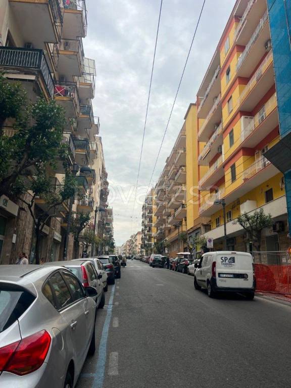 negozio in vendita a Portici in zona Libertà
