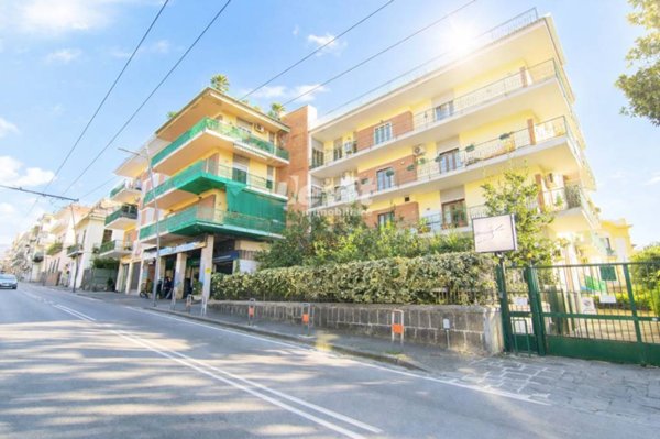 appartamento in vendita a Portici in zona Bellavista
