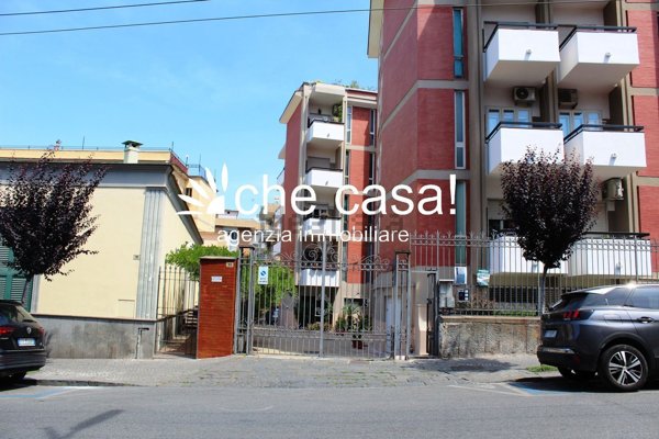 appartamento in vendita a Portici in zona Bellavista