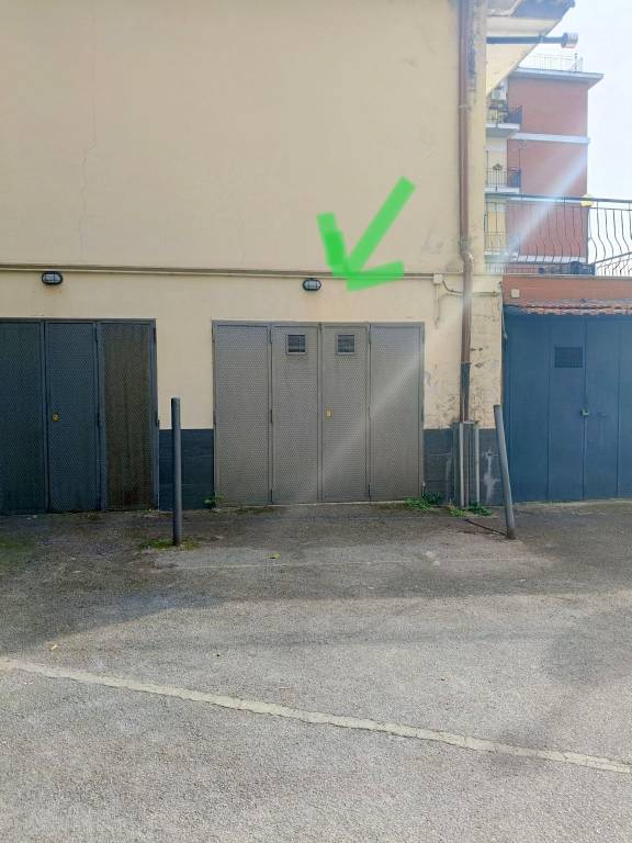box auto in vendita a Portici in zona Libertà