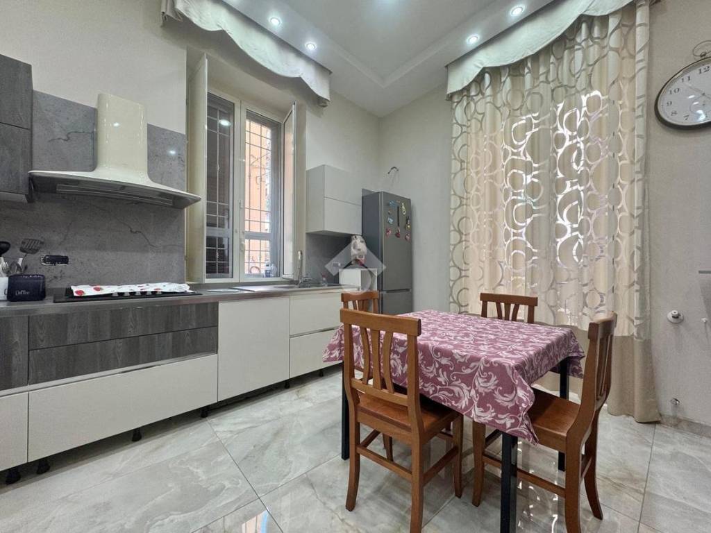 casa indipendente in vendita a Portici in zona Libertà
