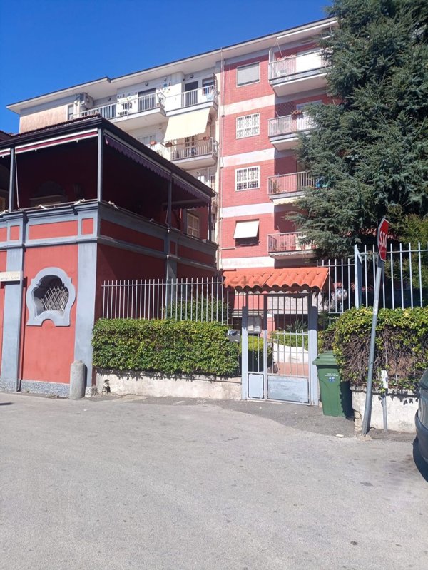 appartamento in vendita a Portici in zona Bellavista