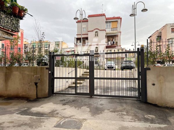 box auto in vendita a Portici