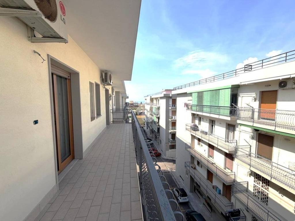 appartamento in vendita a Portici in zona Bellavista