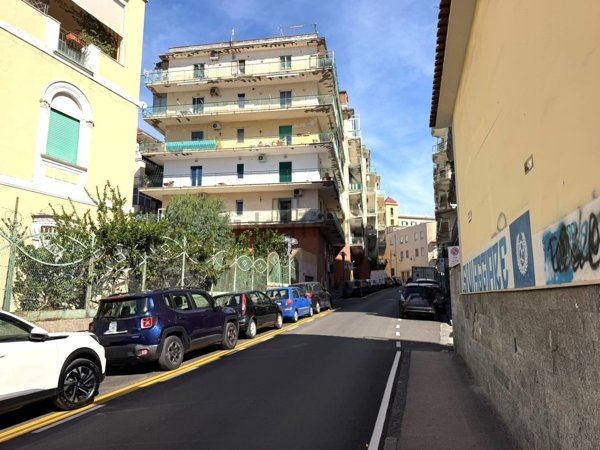appartamento in vendita a Portici in zona Bellavista
