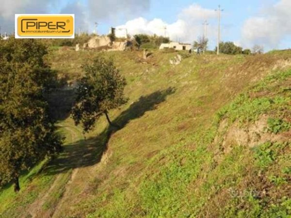 casa indipendente in vendita a Pozzuoli