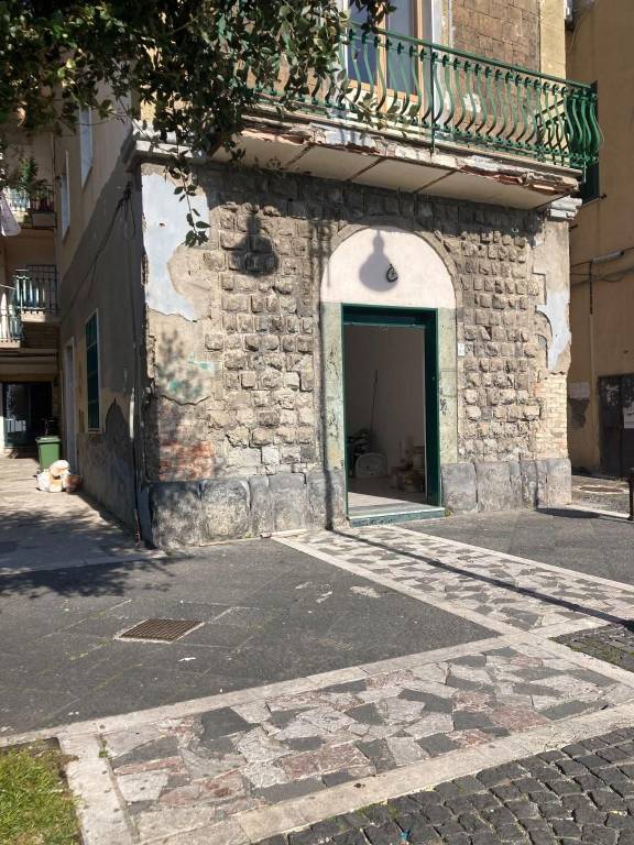 trivano in vendita a Pozzuoli