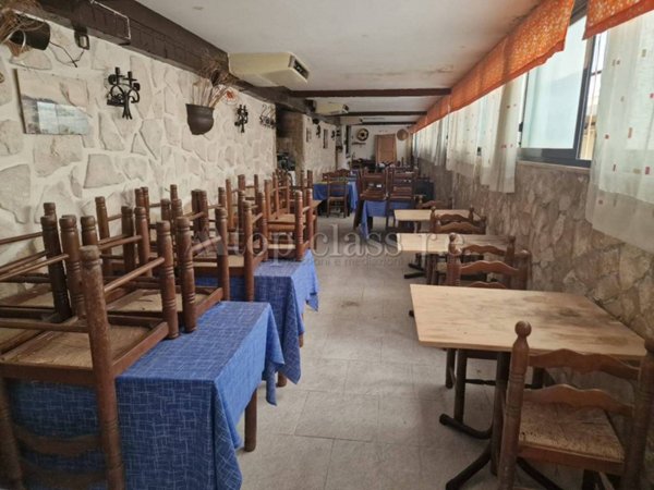 negozio in vendita a Pozzuoli