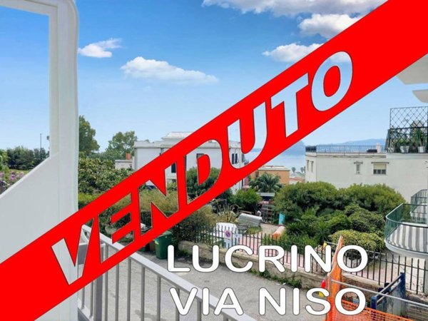 appartamento in vendita a Pozzuoli in zona Lucrino
