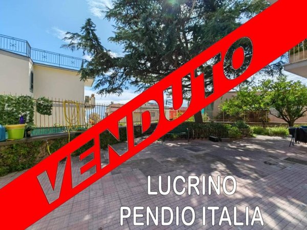 appartamento in vendita a Pozzuoli in zona Lucrino