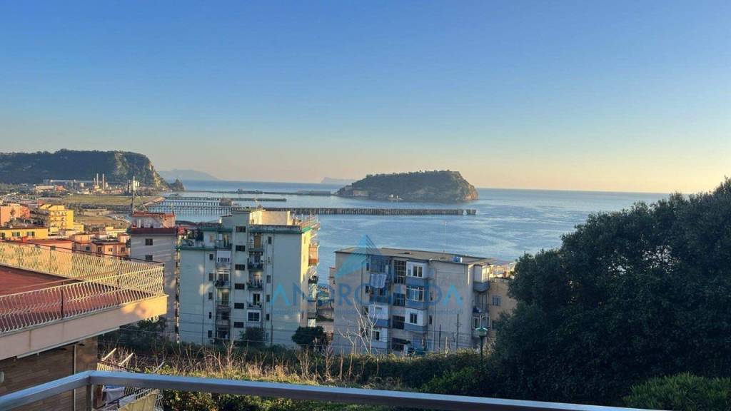 appartamento in vendita a Pozzuoli