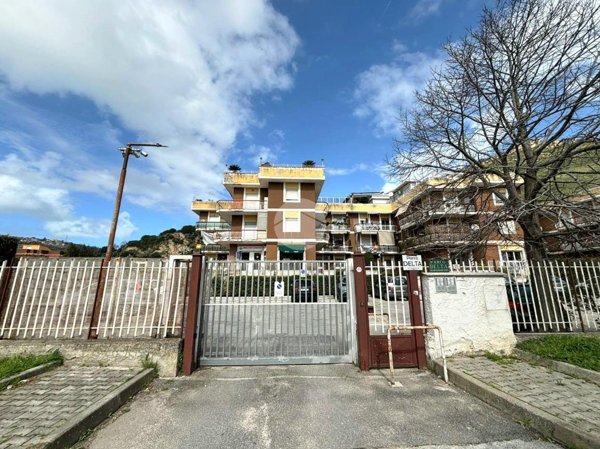 appartamento in vendita a Pozzuoli in zona Arco Felice