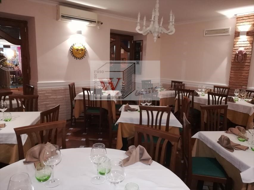 negozio in vendita a Pozzuoli