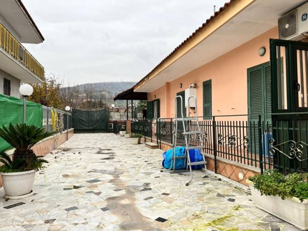 appartamento in vendita a Pozzuoli in zona Monterusciello