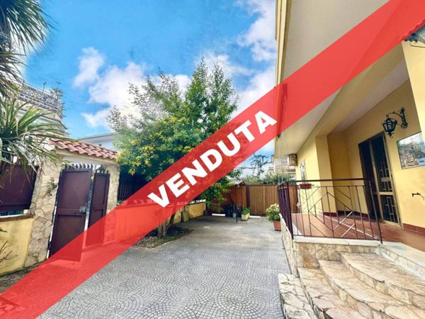 appartamento in vendita a Pozzuoli in zona Monterusciello