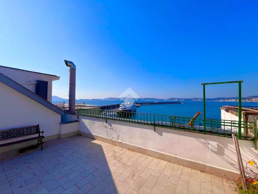 appartamento in vendita a Pozzuoli