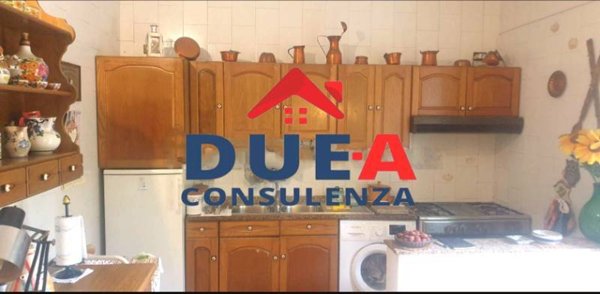 casa indipendente in vendita a Pozzuoli in zona Monterusciello
