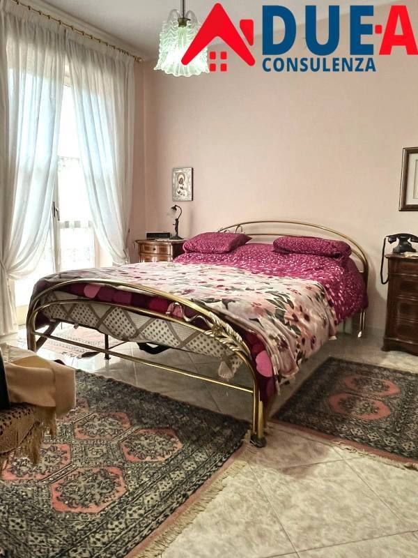 casa indipendente in vendita a Pozzuoli in zona Monterusciello