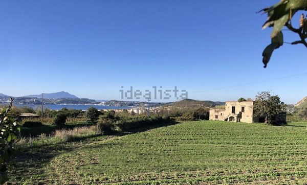 pentavano in vendita a Pozzuoli