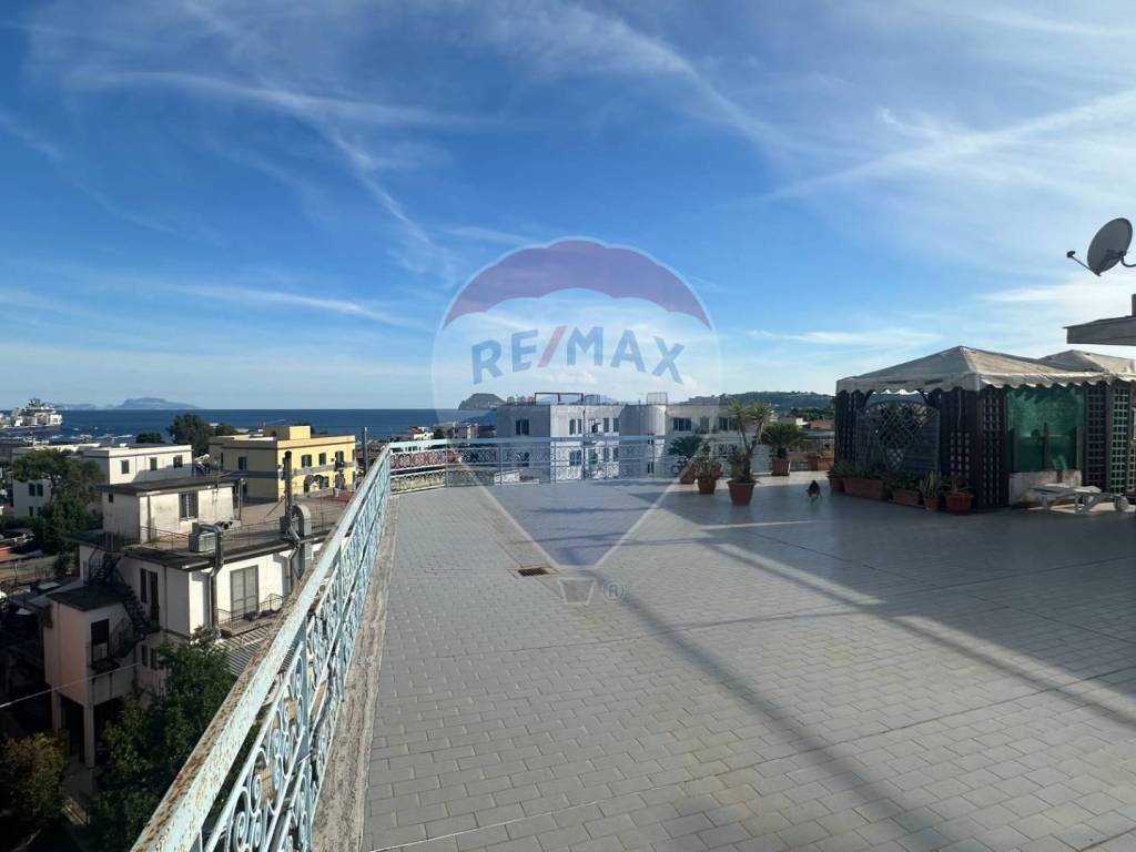 appartamento in vendita a Pozzuoli in zona Arco Felice