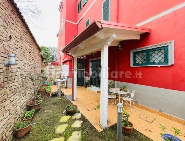 appartamento in vendita a Pozzuoli in zona Arco Felice
