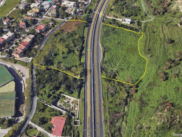 casa indipendente in vendita a Pozzuoli in zona Toiano